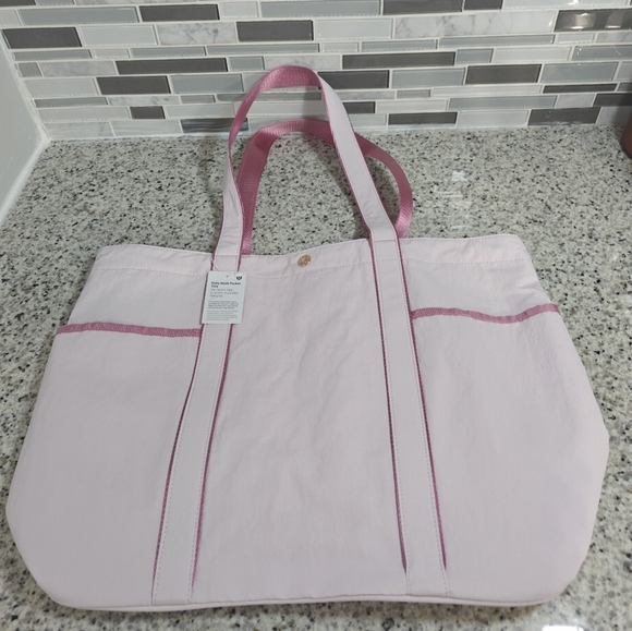 lululemon athletica | Bags | Lululemon Daily Multipocket Tote Bag